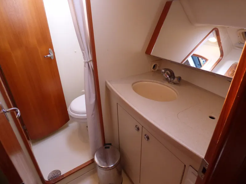 2004 Hunter 466