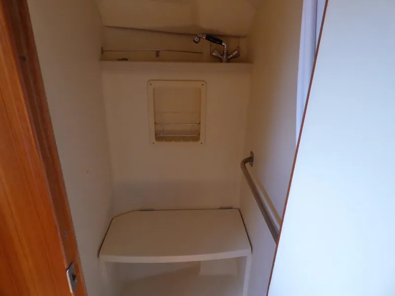 2004 Hunter 466
