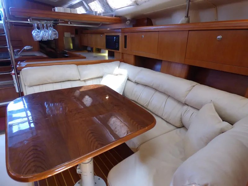 2004 Hunter 466