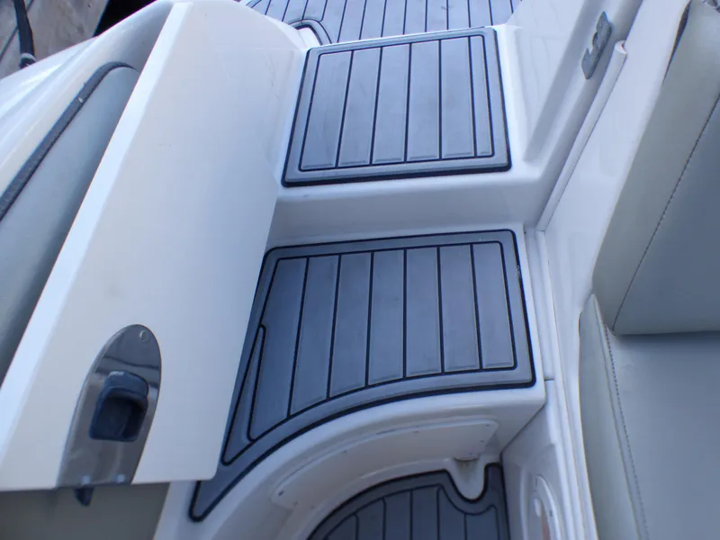 2006 Sea Ray 270 Sundeck