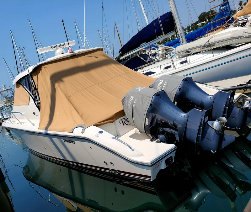 In slip stern canvas on