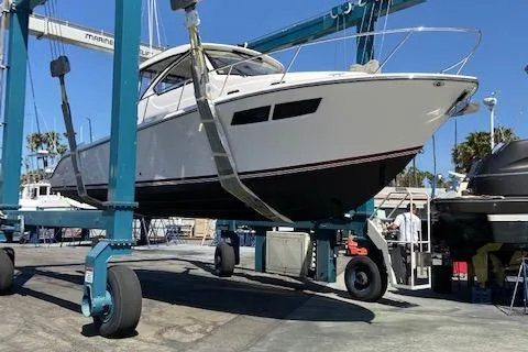 In the slings (bottom paint, buff-wax Aug 2020)