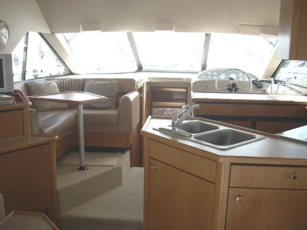 1998 Bayliner 3988 Command Bridge Motoryacht