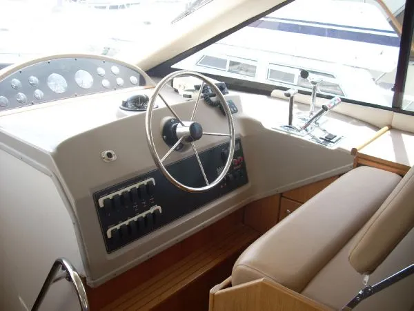 1998 Bayliner 3988 Command Bridge Motoryacht