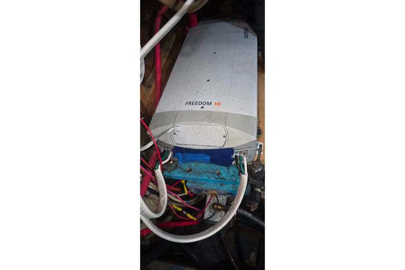 Electrical system with Freedom HF inverter on 1978 Islander Freeport 41 sailboat.