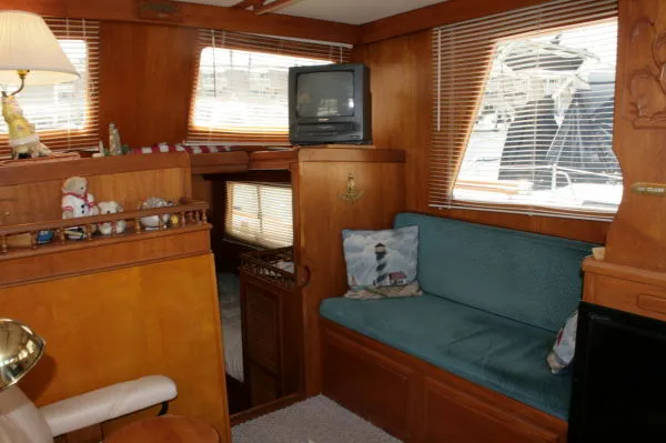 1985 CHB Aft Cabin