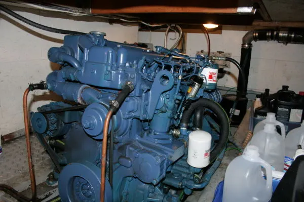 1985 CHB Aft Cabin
