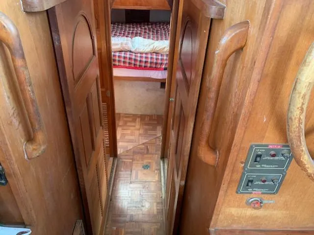 1980 Litton Sedan Trawler 41