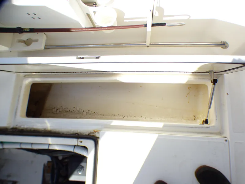 2005 Boston Whaler 305 Conquest
