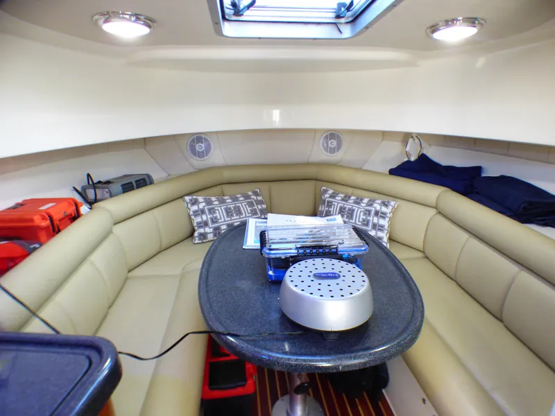 2005 Boston Whaler 305 Conquest