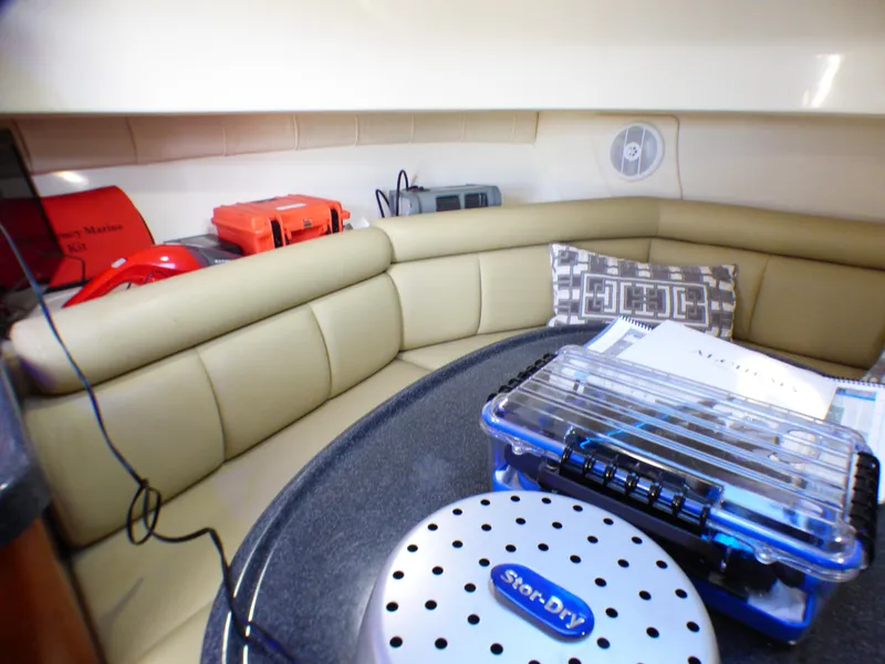2005 Boston Whaler 305 Conquest