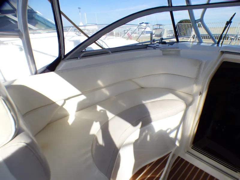 2005 Boston Whaler 305 Conquest