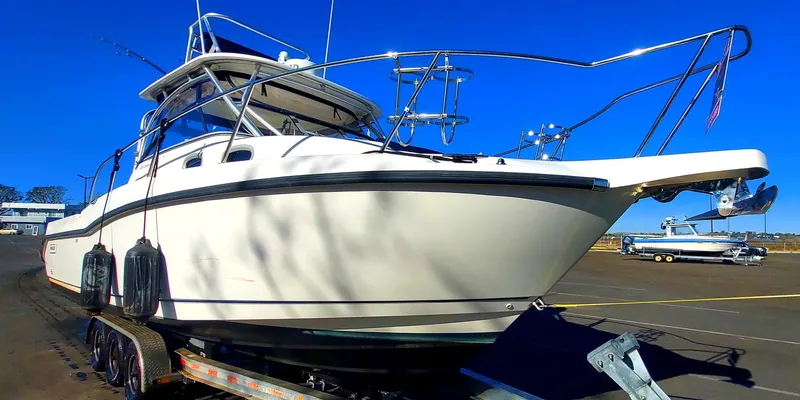 2005 Boston Whaler 305 Conquest