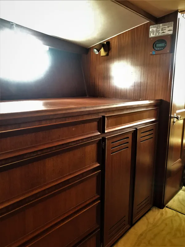 1977 Hatteras 46 Convertible