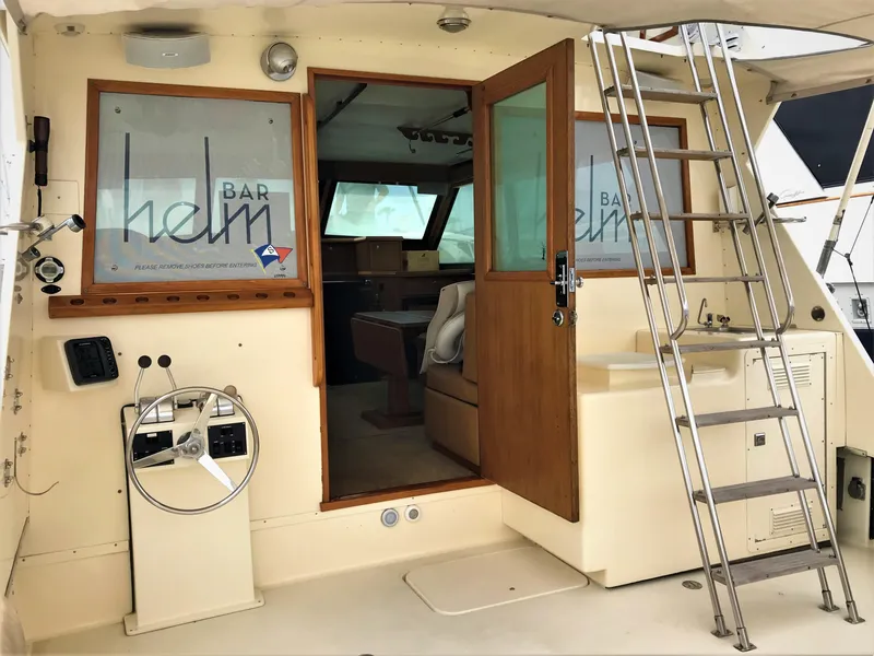 Cockpit fwd
