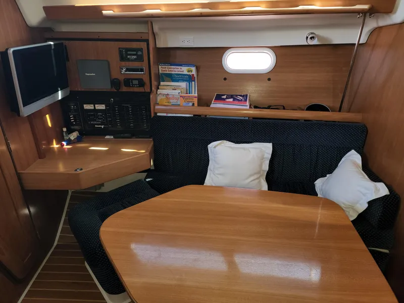 2004 Catalina 350