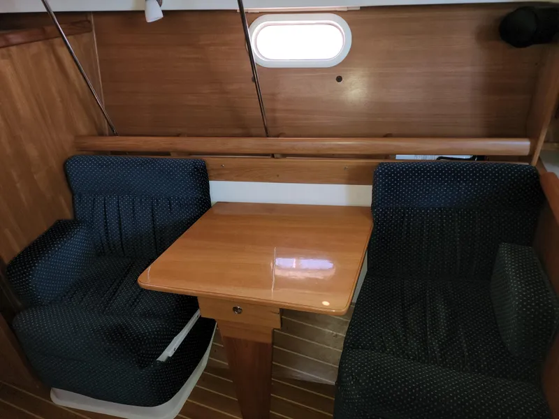 2004 Catalina 350