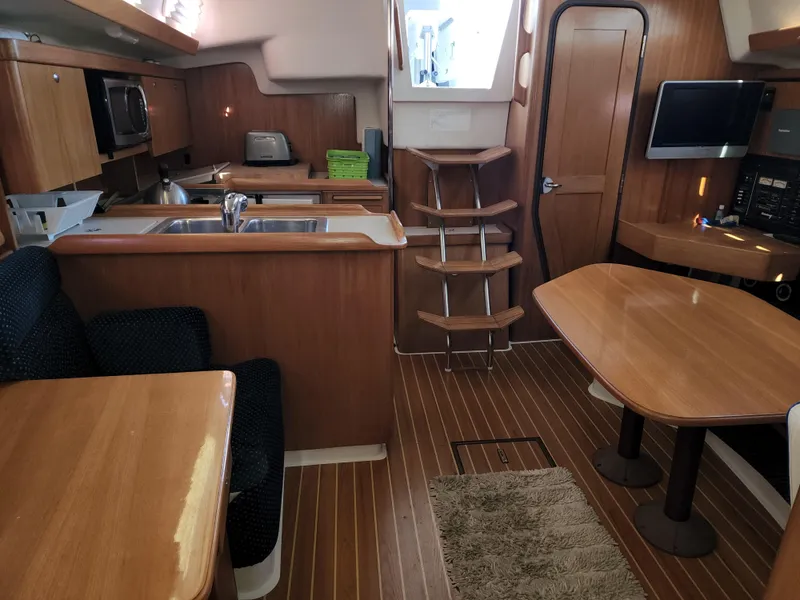 2004 Catalina 350
