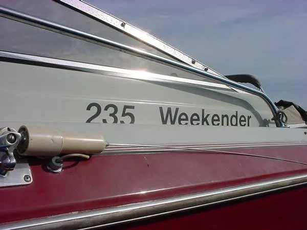 1988 Sun Runner 235 Weekender w/Trailer