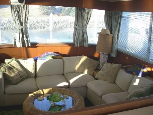 1986 Chris-Craft Constellation