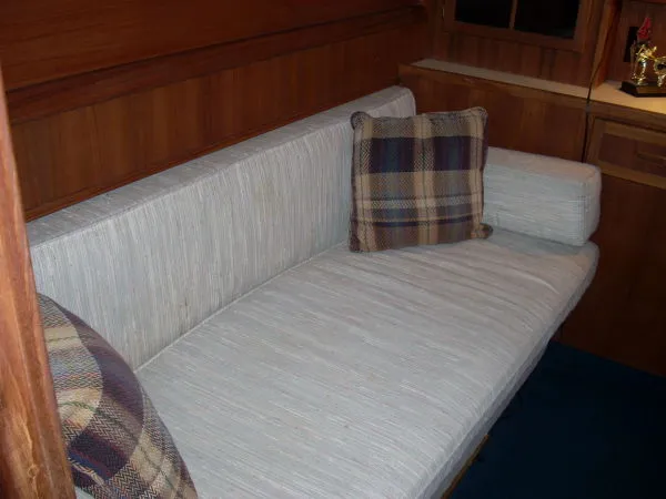 1986 Chris-Craft Constellation
