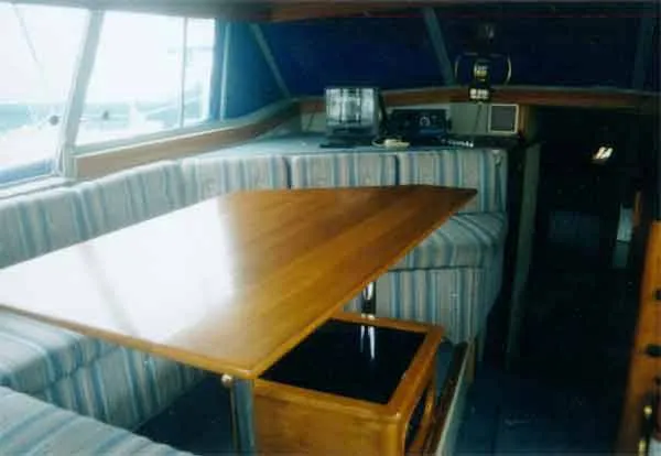 1983 Bayliner 3870 Motoryacht