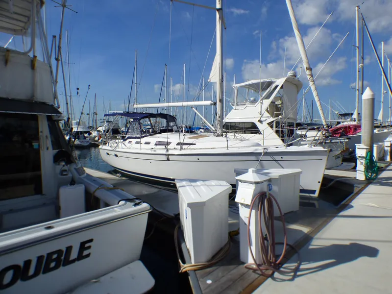 2006 Hunter Sloop