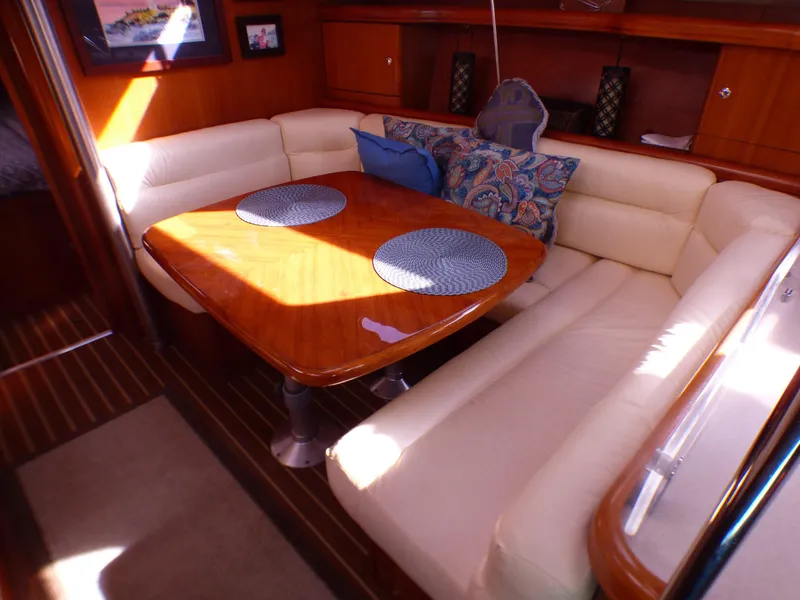 2006 Hunter Sloop