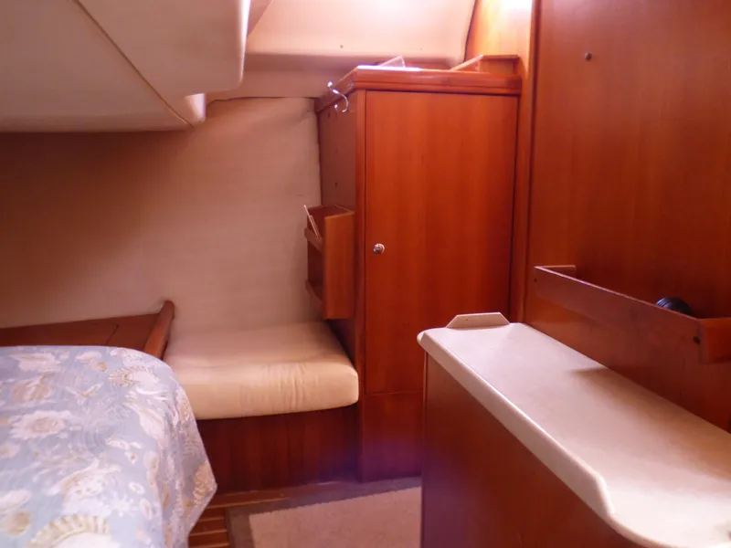 2006 Hunter Sloop