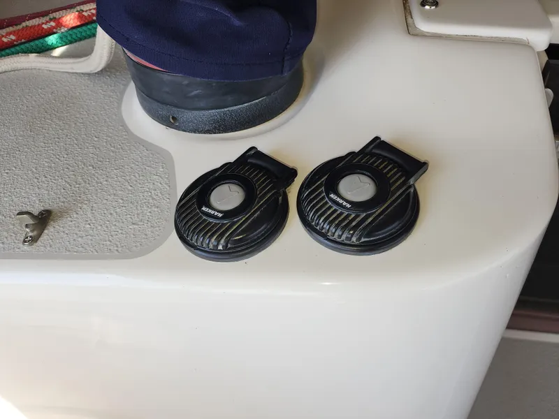 2005 Catalina 387