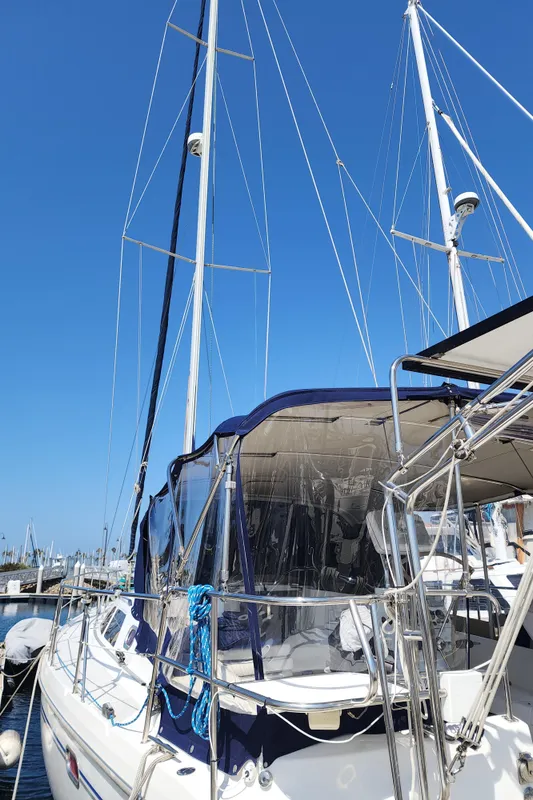 2005 Catalina 387