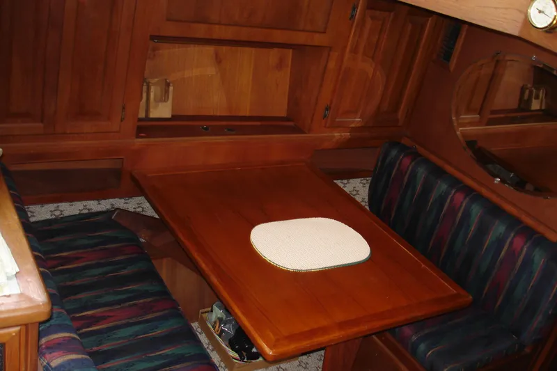 Dinette table
