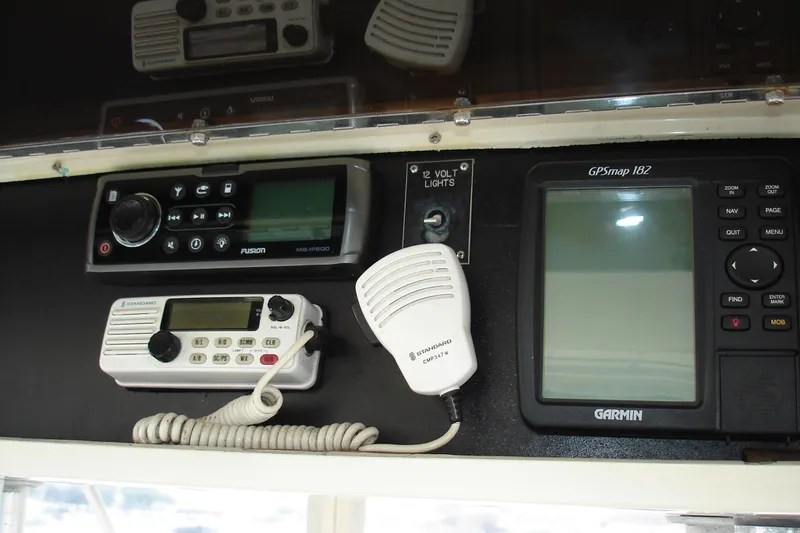 Overhead in flybridge