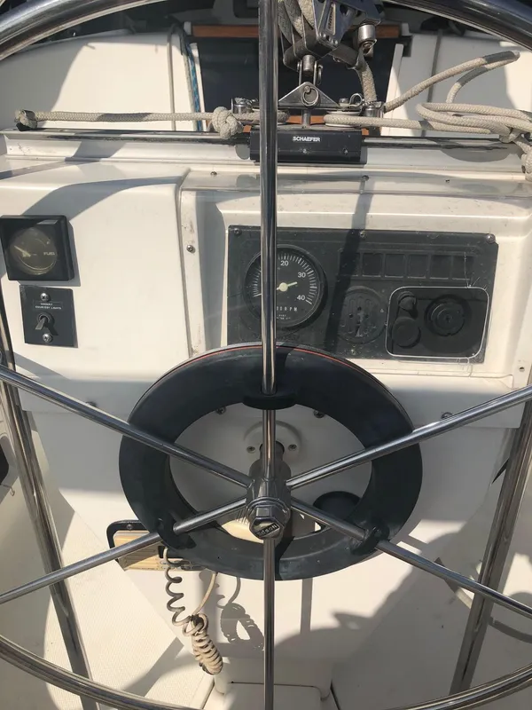 1996 Hunter Sloop
