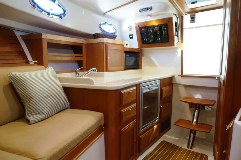 2011 Back Cove 30