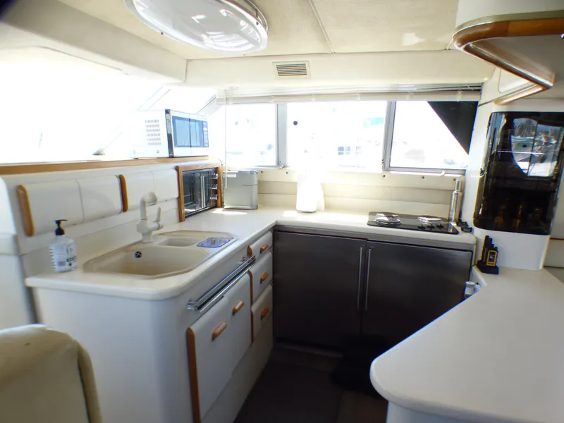 1992 Sea Ray 55 Sedan Bridge