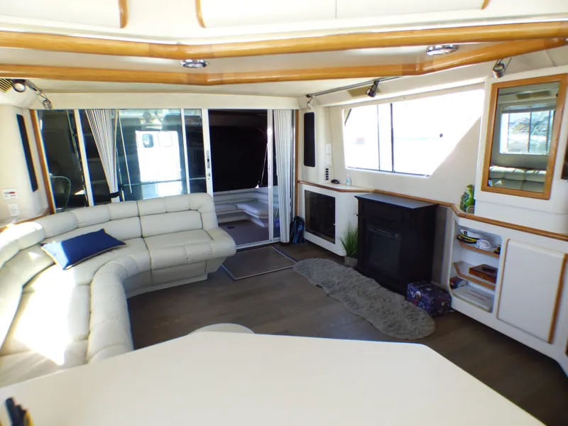 1992 Sea Ray 55 Sedan Bridge