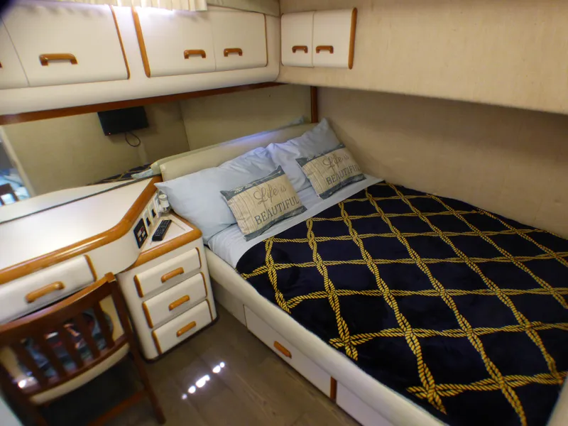 1992 Sea Ray 55 Sedan Bridge