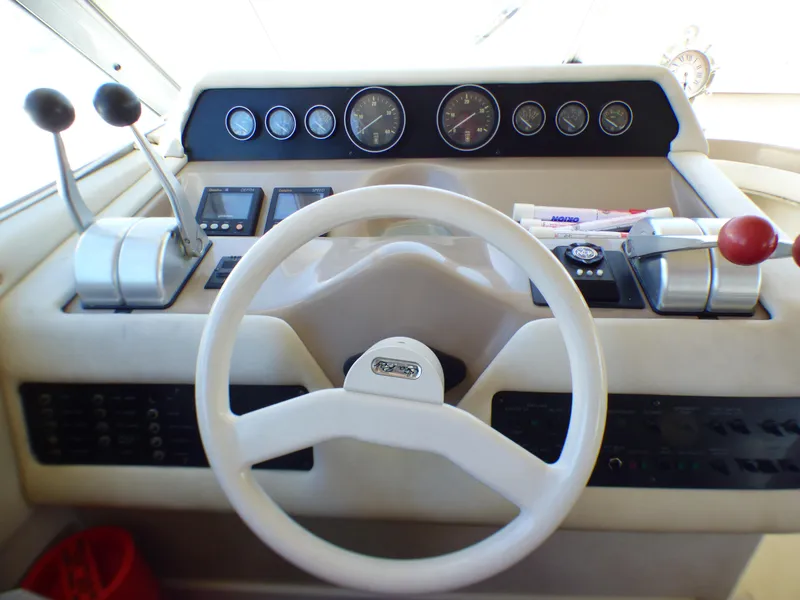1992 Sea Ray 55 Sedan Bridge