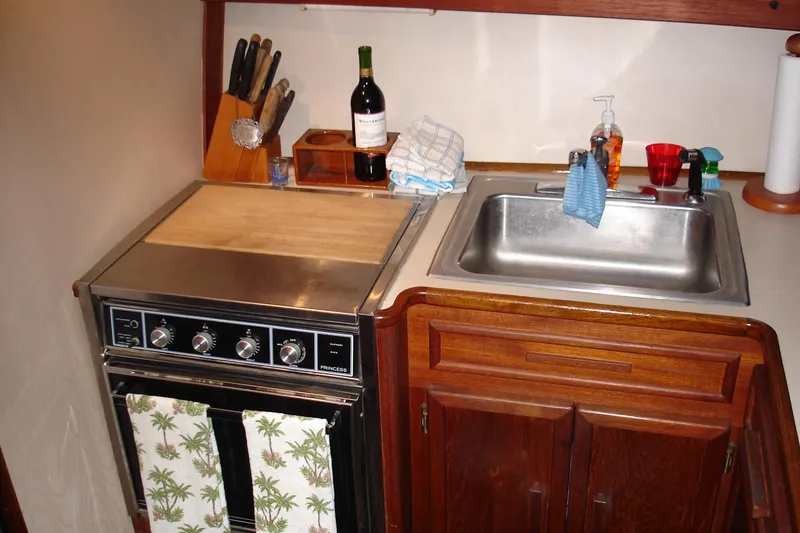 3 Burner Electric stove w/oven