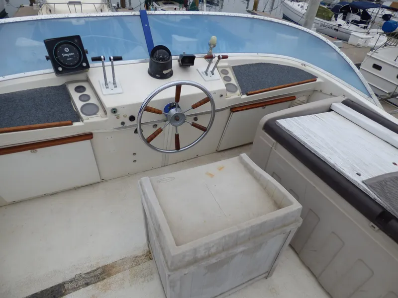 1973 Uniflite Aft Cabin