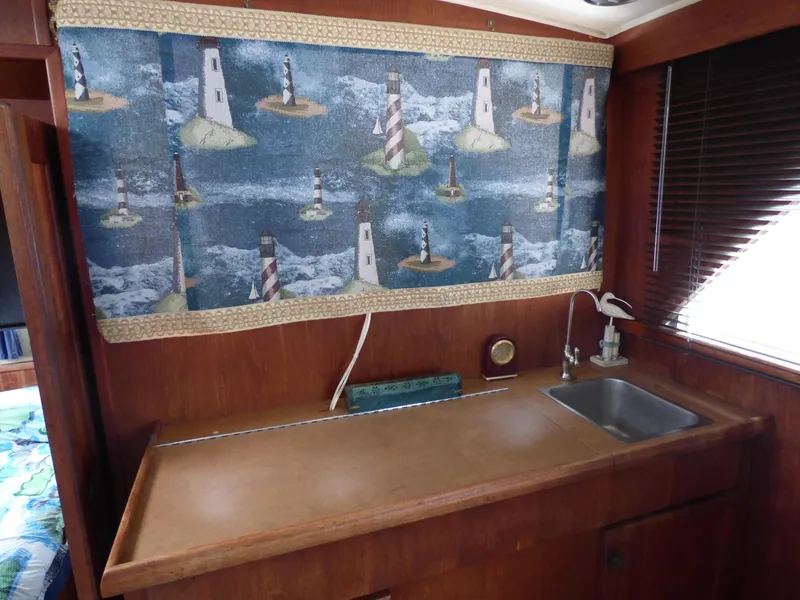 1973 Uniflite Aft Cabin