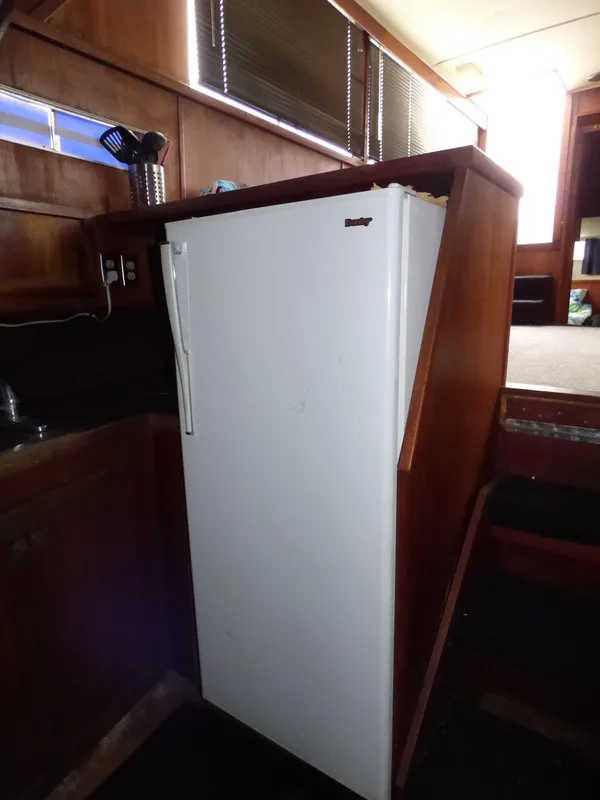 1973 Uniflite Aft Cabin