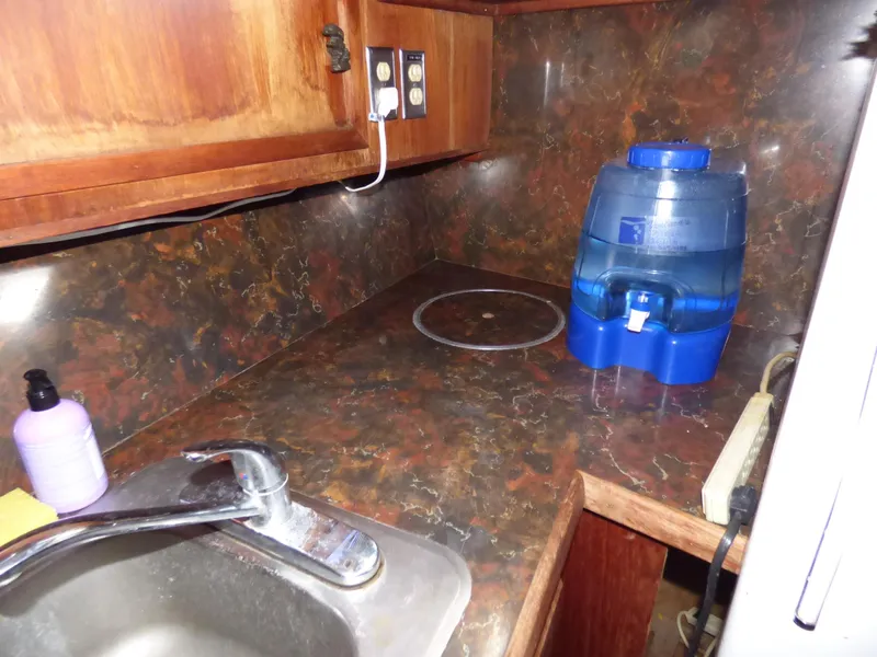 1973 Uniflite Aft Cabin