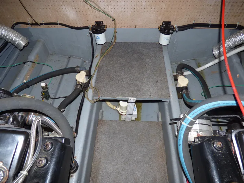 1973 Uniflite Aft Cabin