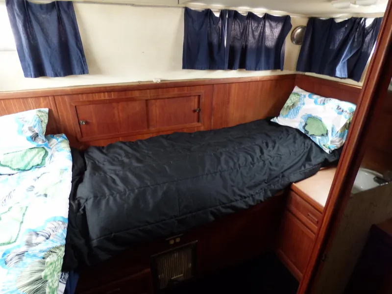 Aft cabin
