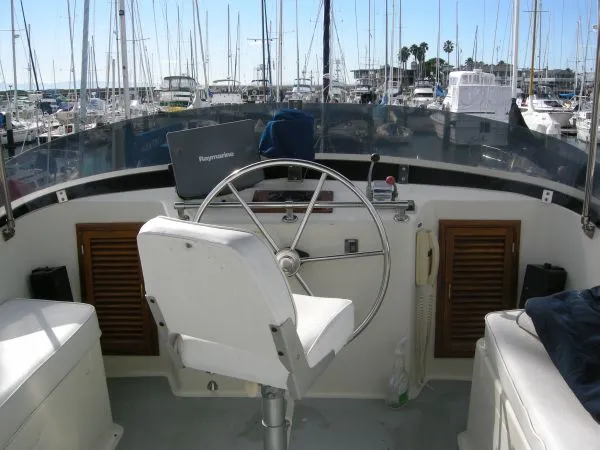 flybridge with Raymarine unit