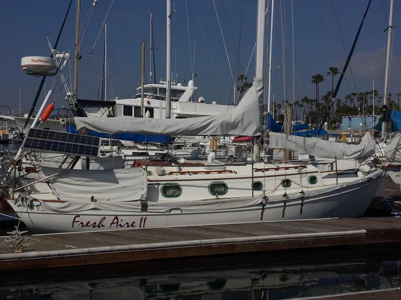 1985 Pacific Seacraft 27 Orion Mark II, Cutter