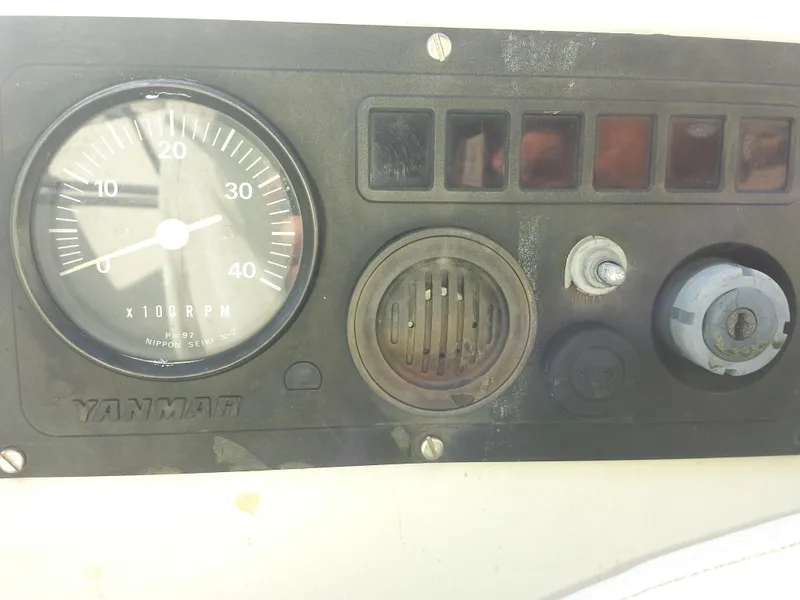1985 Pacific Seacraft 27 Orion Mark II, Cutter