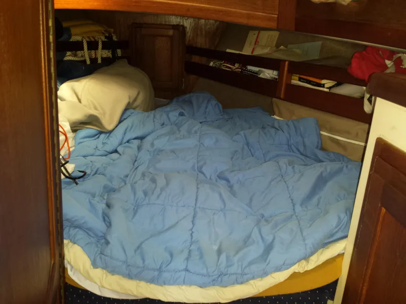 1985 Pacific Seacraft 27 Orion Mark II, Cutter